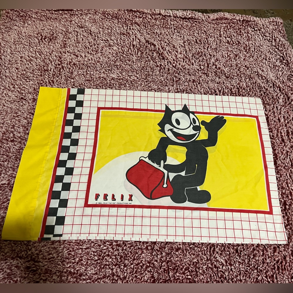 Rare vintage 1983 Felix the cat pillowcase!